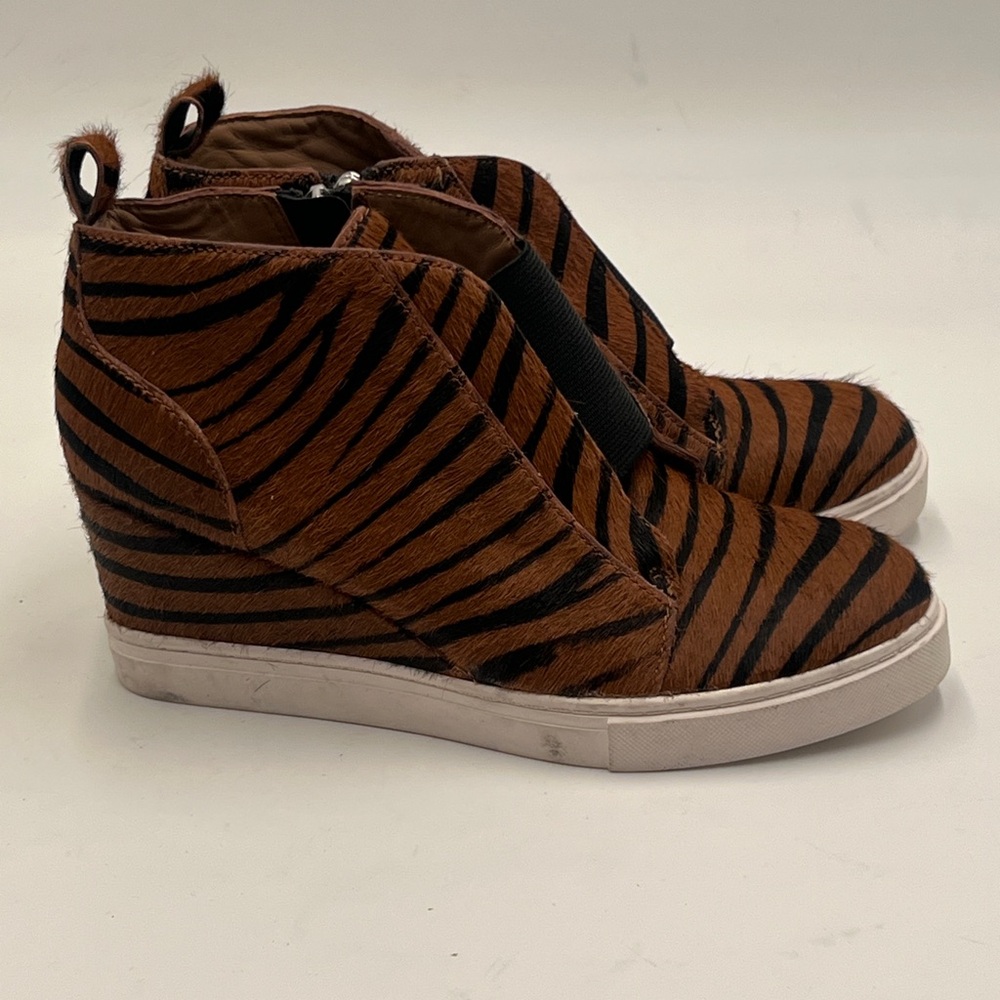 Linea Paolo Womens Felicia III Casual And Fashion Sneakers Shoes